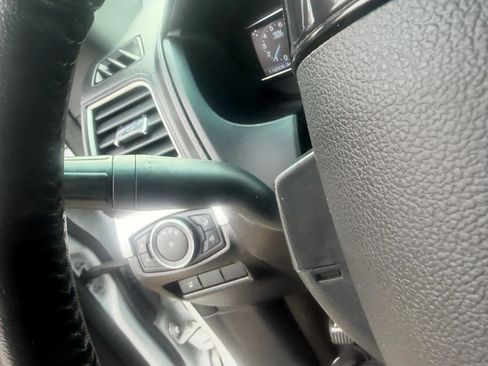 Used 2017 Ford Explorer XLT w/ Equipment Group 202A image 26