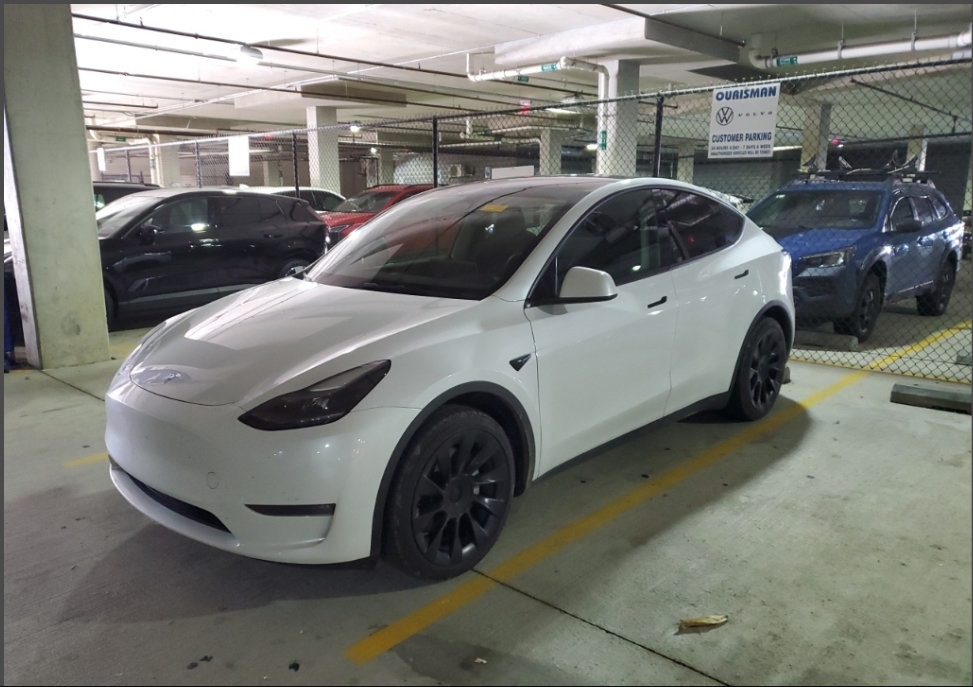 Used 2023 Tesla Model Y Long Range AWD/4WD image 13