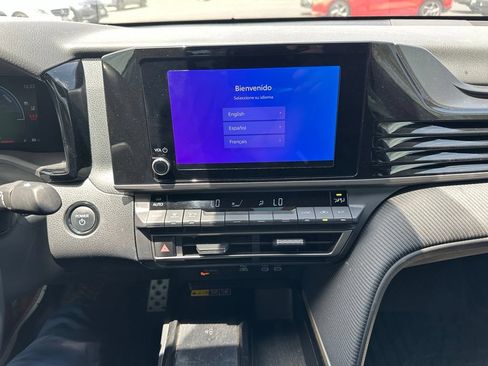 Used 2025 Toyota Camry SE FWD image 12