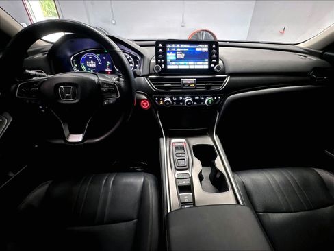 Used 2022 Honda Accord Touring image 16