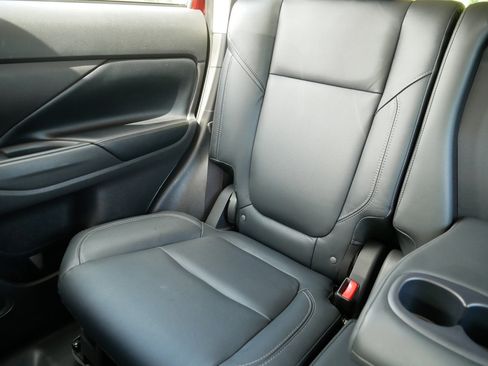 Used 2020 Mitsubishi Outlander GT AWD/4WD image 12