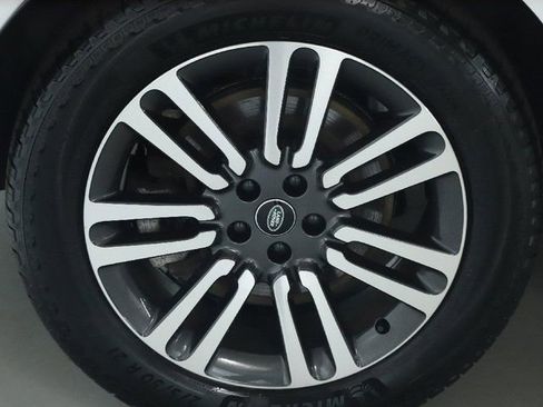Used 2024 Land Rover Range Rover SE AWD/4WD image 39