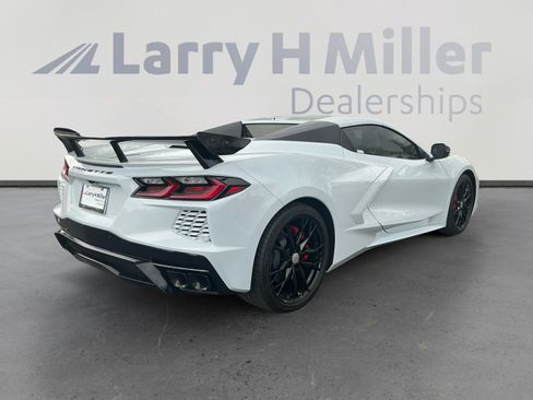 Used 2023 Chevrolet Corvette Stingray Premium Conv w/ Stealth Interior Trim Package RWD image 5