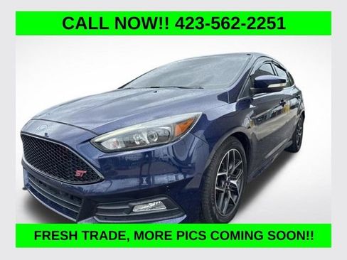 Used 2017 Ford Focus ST w/ Equipment Group 401A FWD image 1