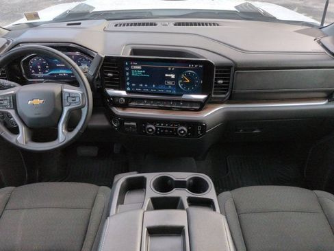 Used 2025 Chevrolet Silverado 2500 LT w/ Convenience Package AWD/4WD image 14