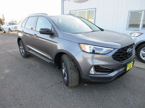 Used 2024 Ford Edge SEL w/ Sport Appearance Package image 5