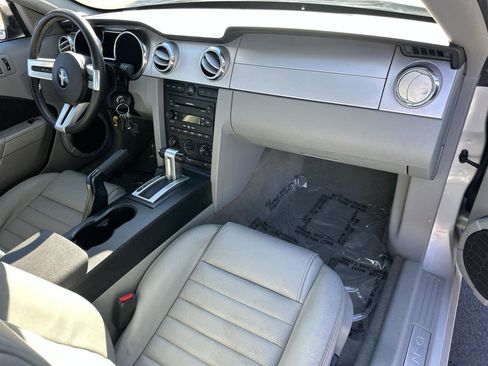 Used 2007 Ford Mustang GT Premium image 12