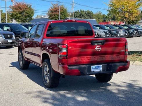 New 2025 Nissan Frontier SV image 7