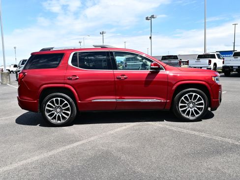 Used 2021 GMC Acadia Denali w/ Denali Ultimate Package AWD/4WD image 5