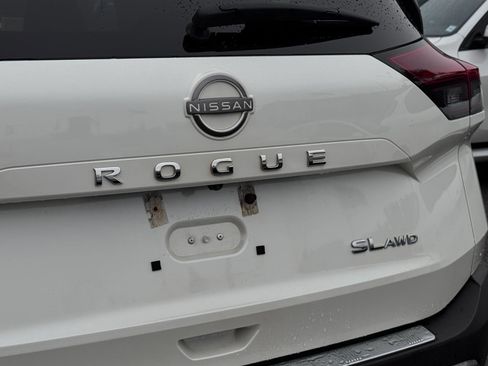 Used 2022 Nissan Rogue SL image 7