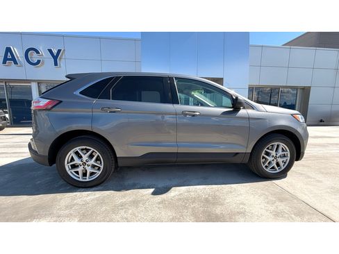 Used 2024 Ford Edge SEL w/ Cargo Accessory Package AWD/4WD image 6