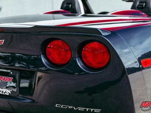 Used 2013 Chevrolet Corvette 427 w/ 1SB Preferred Equipment Group RWD image 54