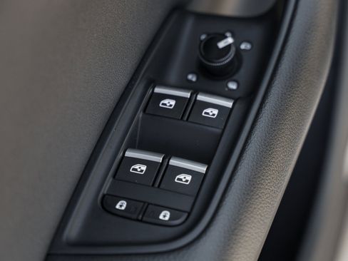 Certified 2022 Audi Q8 Premium Plus image 24