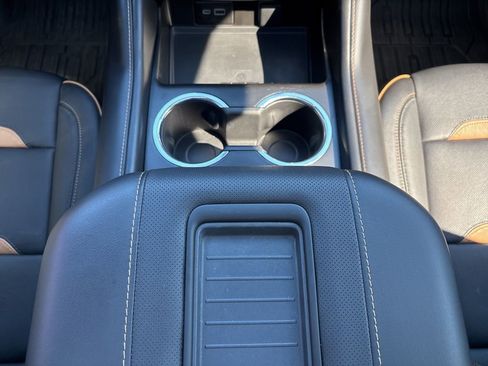 Used 2024 GMC Yukon AT4 w/ AT4 Premium Package image 31