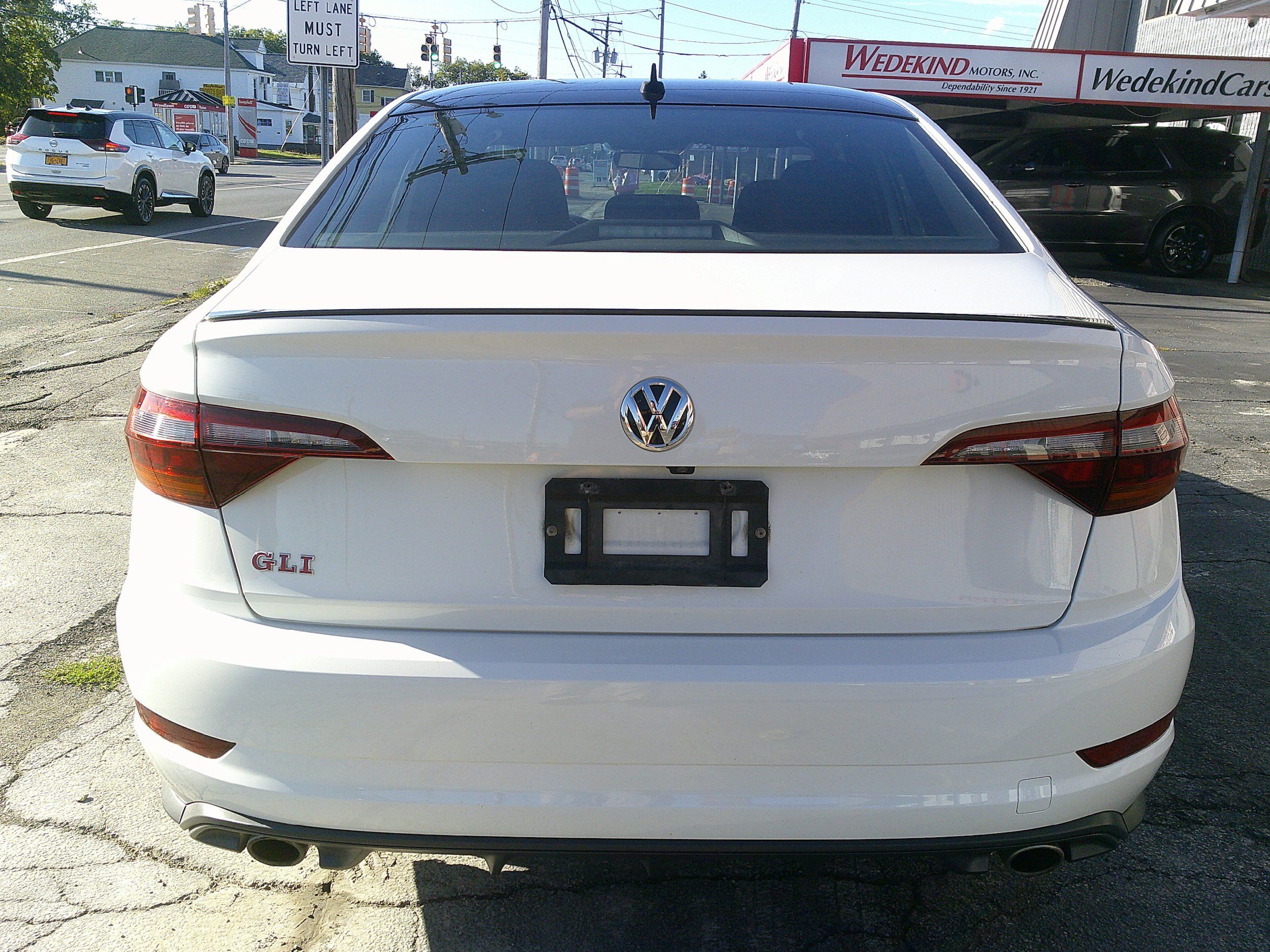 Used 2019 Volkswagen Jetta GLI FWD image 9