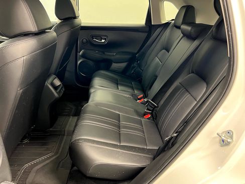 Used 2025 Honda HR-V EX-L image 8
