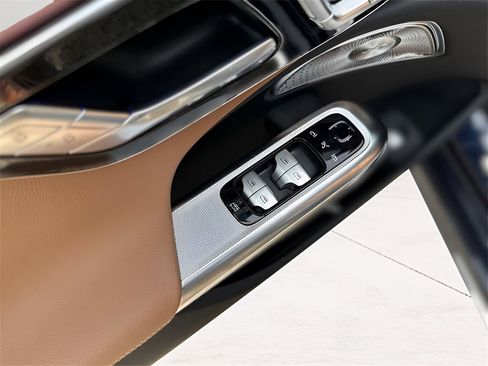 New 2026 Mercedes-Benz E 350 4MATIC Sedan image 13