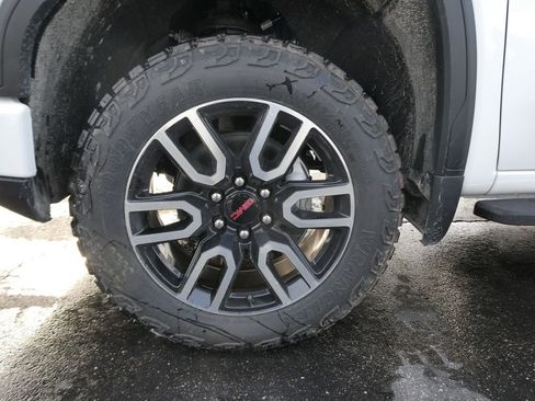 New 2026 GMC Sierra 1500 AT4 w/ AT4 Premium Package AWD/4WD image 22