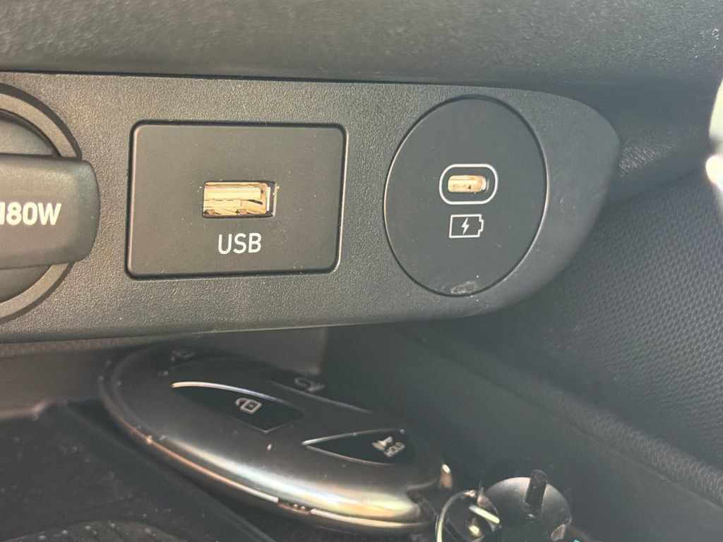 Certified 2025 Hyundai Elantra Sport FWD image 28