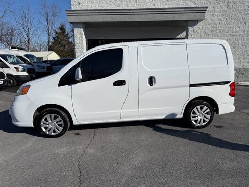 Used 2017 Nissan NV200 SV w/ Technology Package image 31