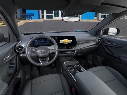New 2026 Chevrolet Equinox LT w/ Convenience Package II image 15