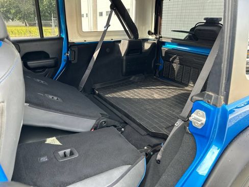 Used 2022 Jeep Wrangler Unlimited Sport AWD/4WD image 34