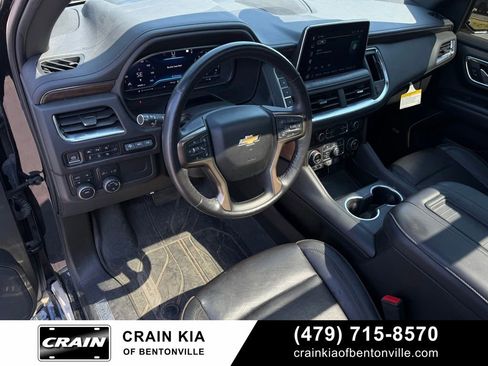 Used 2022 Chevrolet Tahoe High Country w/ Premium Package 2 AWD/4WD image 8