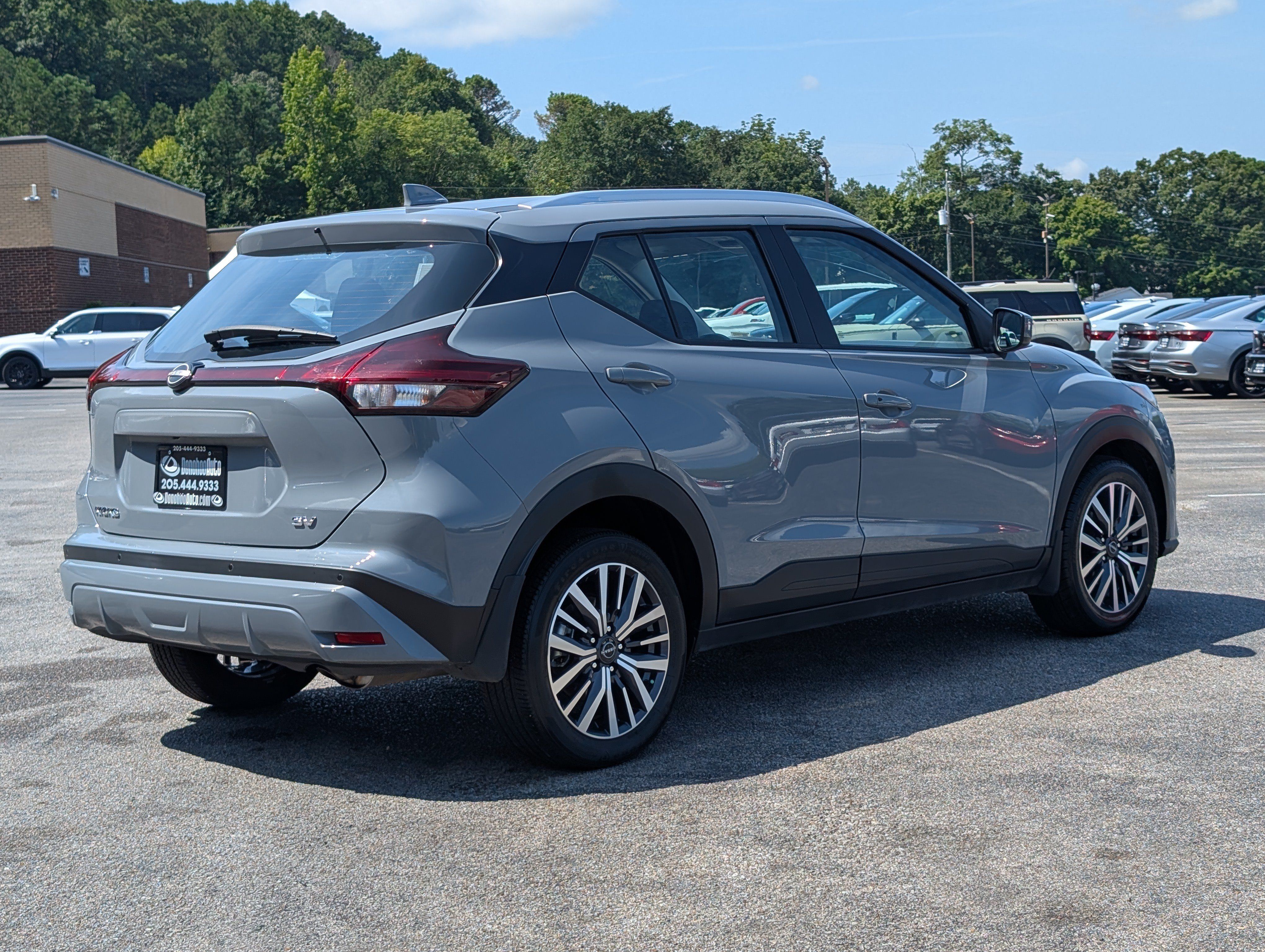 Used 2024 Nissan Kicks SV FWD image 9