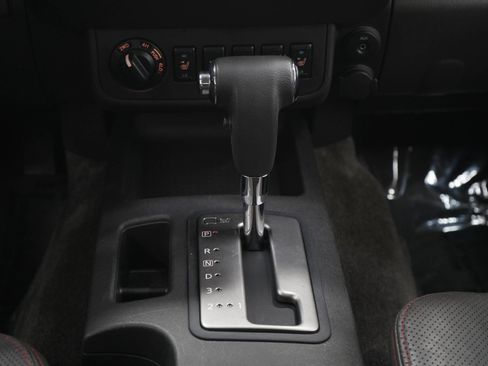 Used 2011 Nissan Frontier PRO-4X w/ Pro-4x Luxury Pkg AWD/4WD image 20