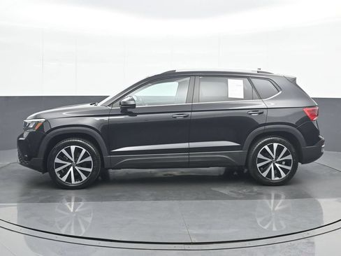 Used 2022 Volkswagen Taos SE AWD/4WD image 3
