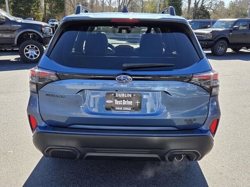 Used 2025 Subaru Forester Limited image 12