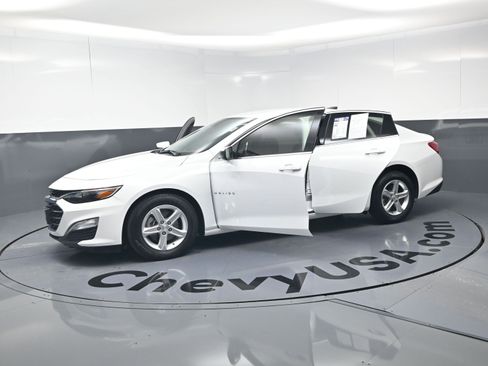 Used 2024 Chevrolet Malibu LS FWD image 19
