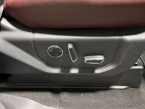 Used 2024 Ford Expedition Max Limited image 9