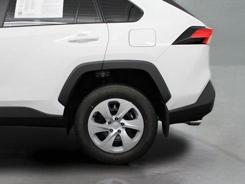 Used 2025 Toyota RAV4 LE image 32