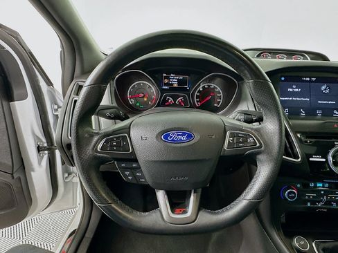 Used 2017 Ford Focus ST w/ Equipment Group 401A FWD image 18