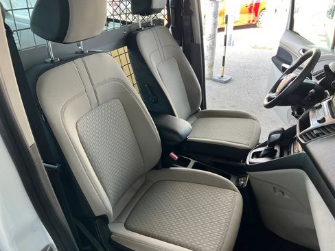 Used 2020 Ford Transit Connect XLT FWD image 13