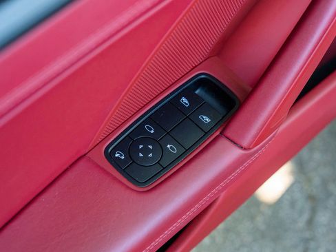 Certified 2022 Porsche 911 Carrera GTS image 21