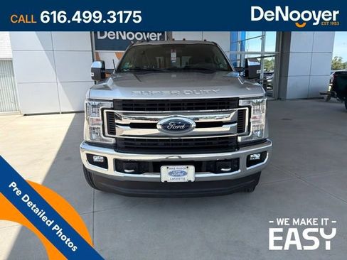 Used 2019 Ford F250 XLT w/ XLT Premium Package AWD/4WD image 7
