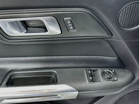 Used 2019 Ford Mustang GT w/ Equipment Group 301A RWD image 19