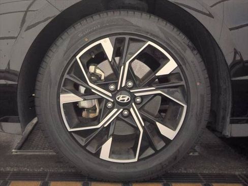 Used 2025 Hyundai Sonata SEL FWD image 23