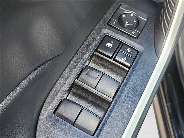 Used 2025 Toyota RAV4 LE AWD/4WD image 11