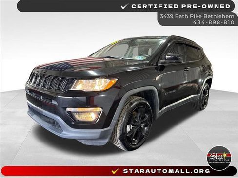 Used 2018 Jeep Compass Latitude image 1