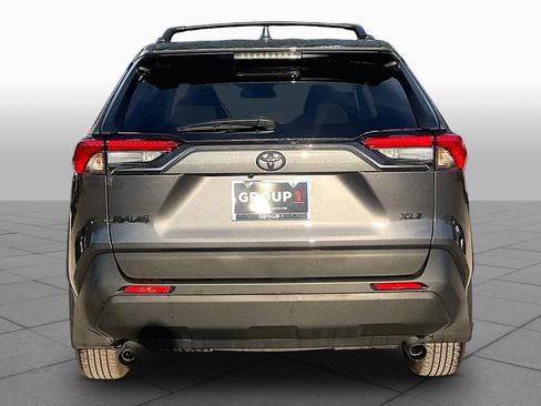 Used 2025 Toyota RAV4 XLE FWD image 5
