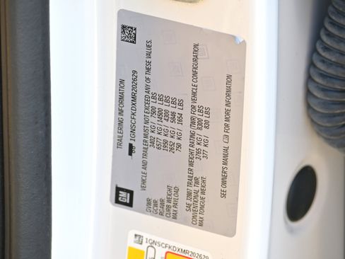 Used 2021 Chevrolet Suburban Premier w/ Premium Package image 41