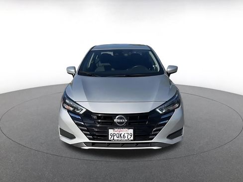 Used 2025 Nissan Versa SV image 4