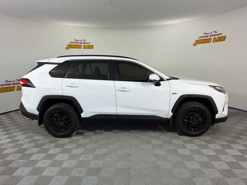Used 2024 Toyota RAV4 XLE w/ Convenience Package FWD image 7