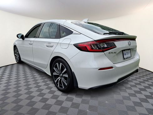 Used 2023 Honda Civic EX-L image 3