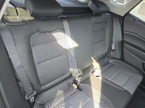 Certified 2025 Chevrolet Trax LT w/ Driver Confidence Package image 21