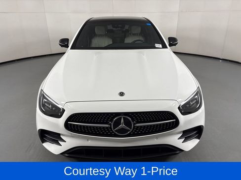 Used 2021 Mercedes-Benz E 350 Sedan image 4