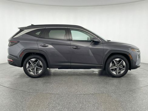 Used 2025 Hyundai Tucson SEL FWD image 11